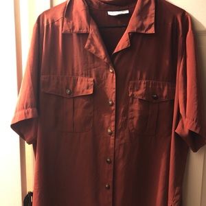 Shirt sleeve button up